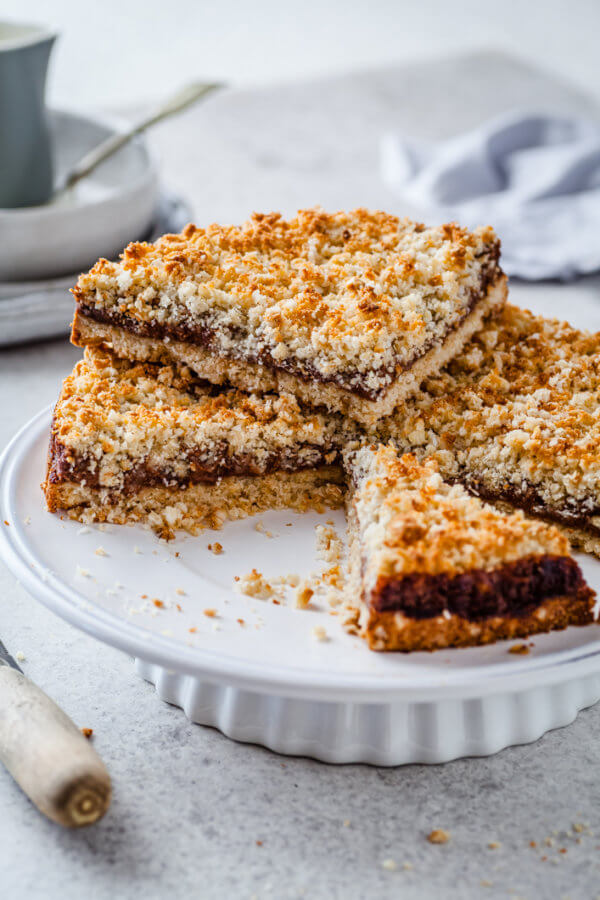 VeganChocolateCaramelCookiePie_MD_LR-1429