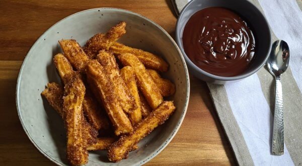 Churros_Chocolate_Sauce